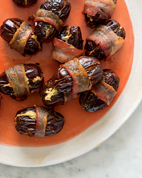 CREAMY BACON-WRAPPED DATES