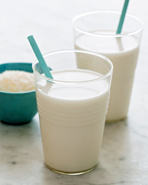 HOMEMADE COCONUT MILK (THE EASY WAY)