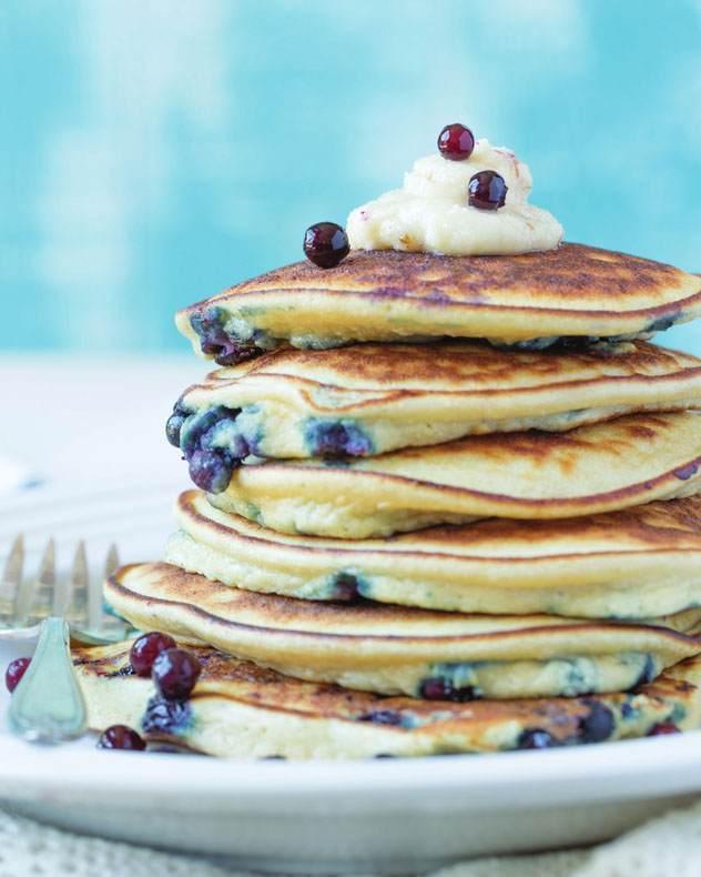 Fluffy Blueberry Pancakes