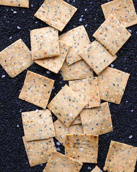 SEEDED CRACKERS