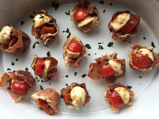 Baked Prosciutto Cups